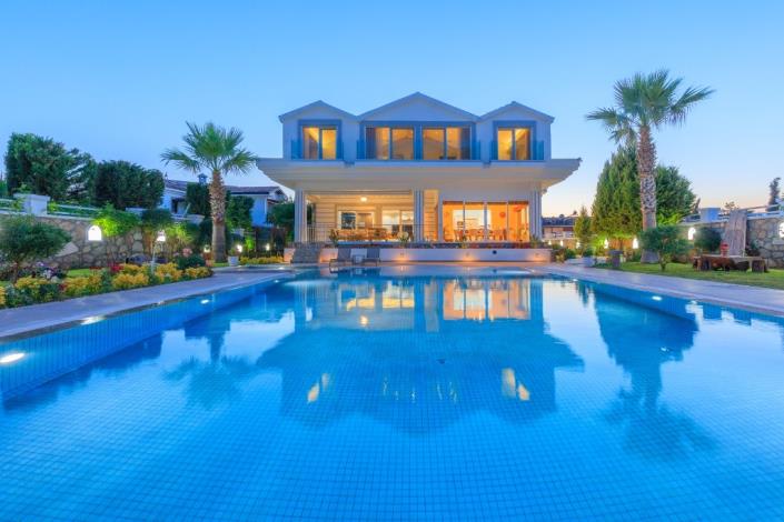 Image No.1-5 Bed Villa for sale