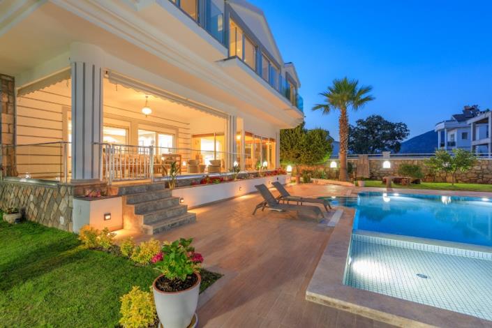 Image No.10-5 Bed Villa for sale