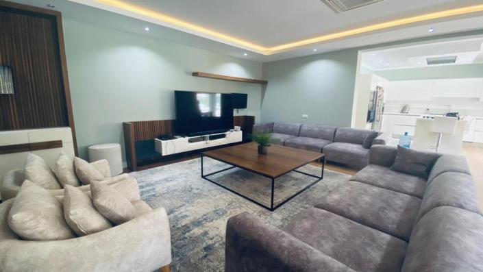 Image No.16-5 Bed Villa for sale