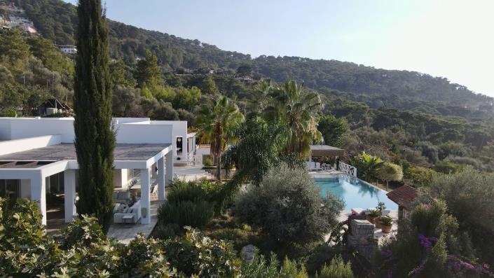 Image No.5-5 Bed Villa / Detached for sale