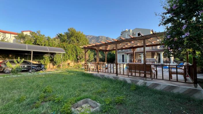 Image No.21-7 Bed Villa / Detached for sale