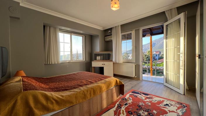 Image No.34-7 Bed Villa / Detached for sale