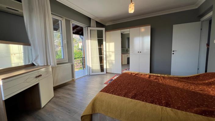 Image No.36-7 Bed Villa / Detached for sale