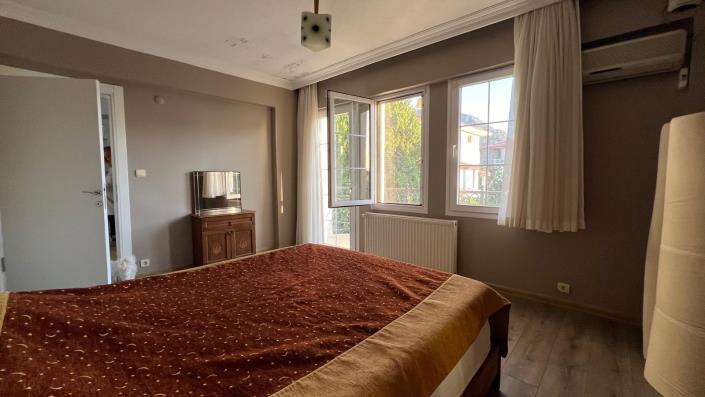 Image No.46-7 Bed Villa / Detached for sale