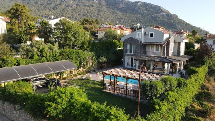 Image No.2-7 Bed Villa / Detached for sale