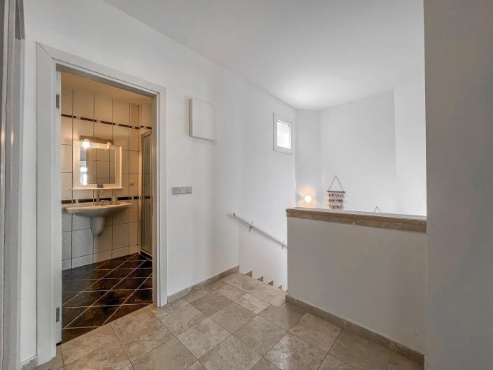 Image No.19-3 Bed Villa for sale