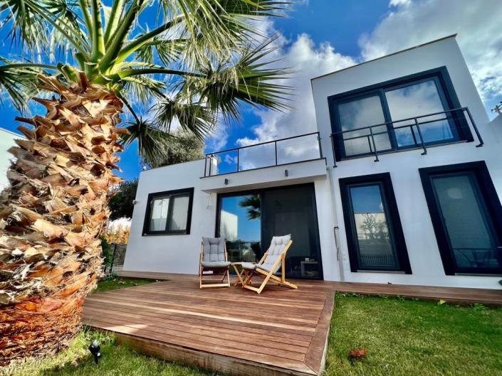 Image No.1-3 Bed Villa for sale