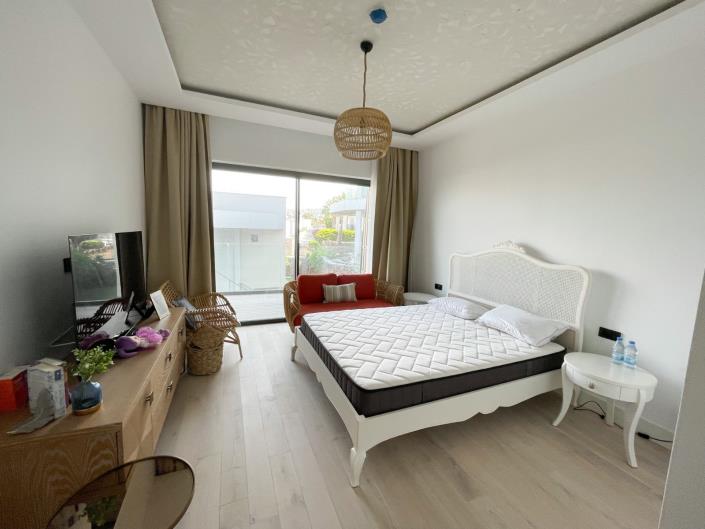 Image No.30-1 Bed Apartment for sale