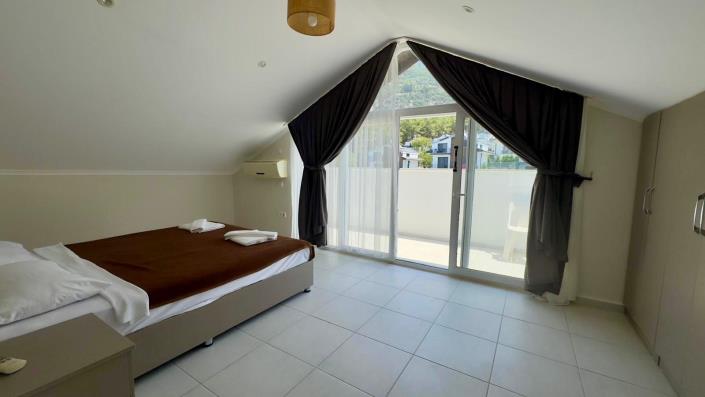 Image No.34-3 Bed Villa / Detached for sale