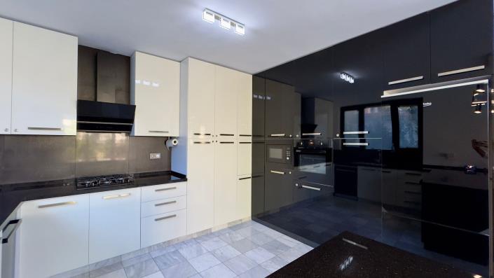 Image No.16-5 Bed Villa / Detached for sale