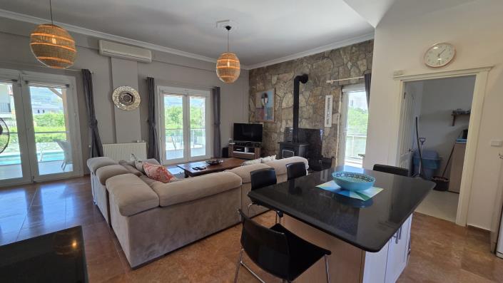 Image No.14-4 Bed Villa / Detached for sale