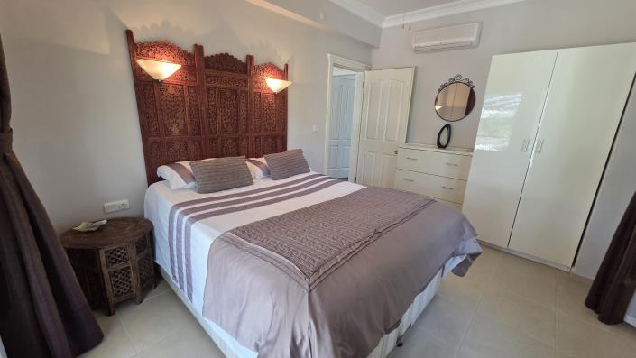 Image No.28-4 Bed Villa / Detached for sale