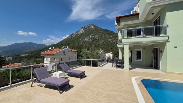 Image No.19-5 Bed Villa / Detached for sale