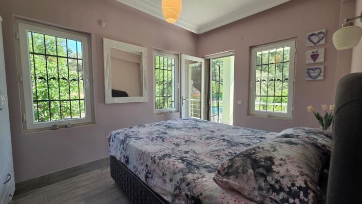 Image No.26-5 Bed Villa / Detached for sale