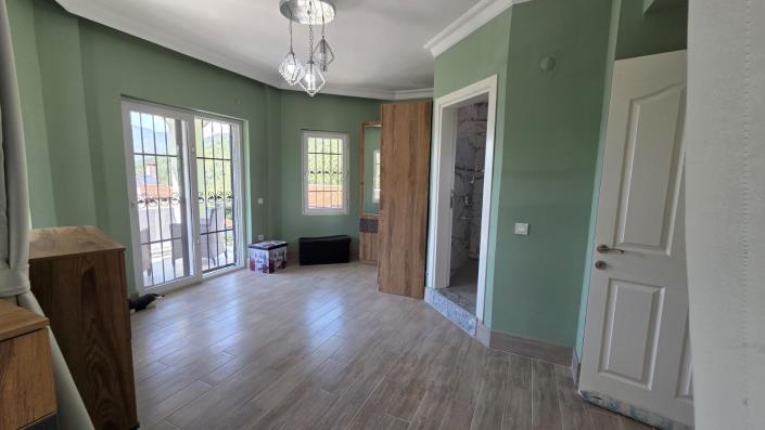 Image No.25-5 Bed Villa / Detached for sale