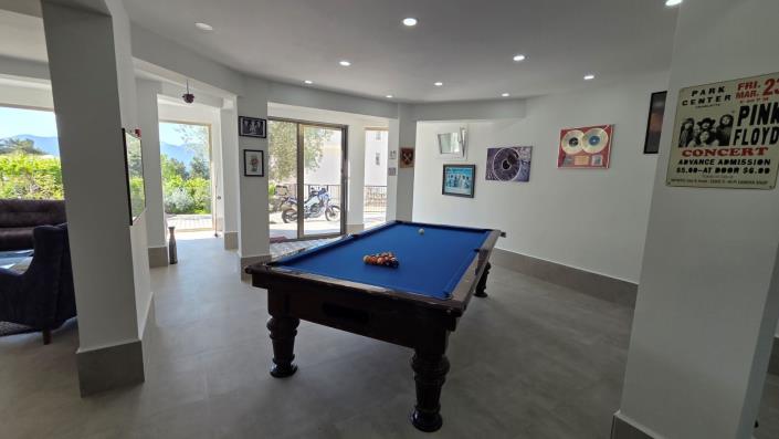 Image No.29-5 Bed Villa / Detached for sale