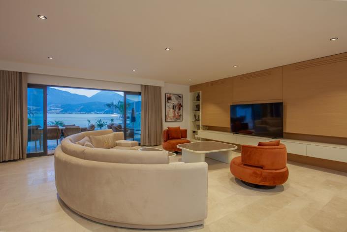 Image No.11-3 Bed Villa / Detached for sale