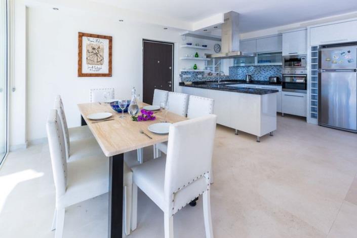 Image No.8-6 Bed Villa / Detached for sale