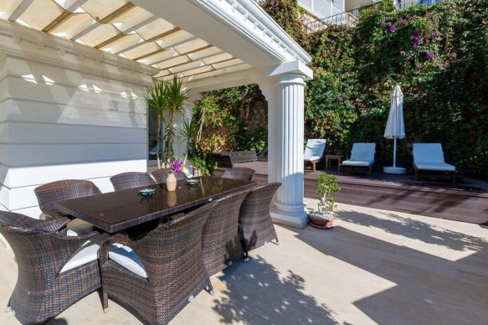 Image No.17-6 Bed Villa / Detached for sale