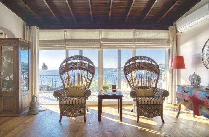 Image No.9-6 Bed Villa / Detached for sale