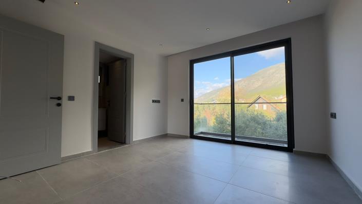 Image No.21-4 Bed Villa / Detached for sale