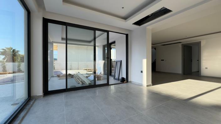 Image No.27-4 Bed Villa / Detached for sale