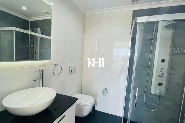 Image No.17-4 Bed Villa / Detached for sale