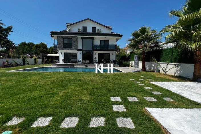 Image No.1-4 Bed Villa / Detached for sale