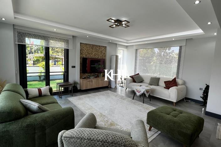 Image No.13-4 Bed Villa / Detached for sale