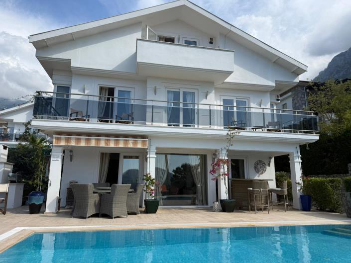 Image No.5-4 Bed Villa for sale