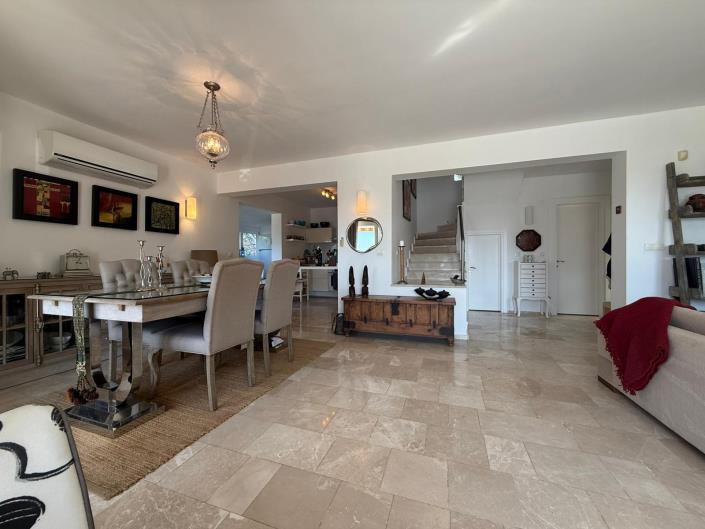 Image No.20-4 Bed Villa for sale