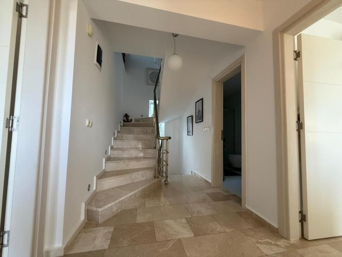 Image No.22-4 Bed Villa for sale