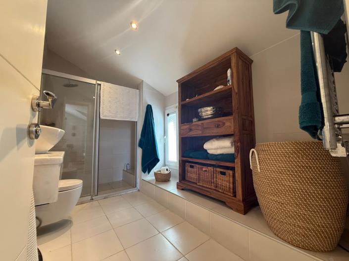 Image No.25-4 Bed Villa for sale