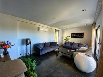 Detached-Luxury-Smart-Home--8-