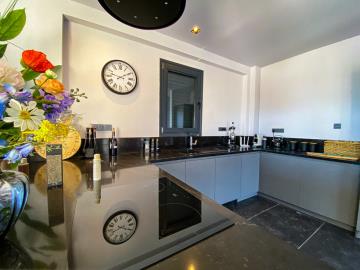 Detached-Luxury-Smart-Home--9-