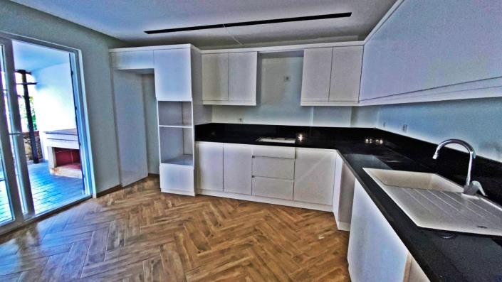 Image No.5-5 Bed Villa for sale