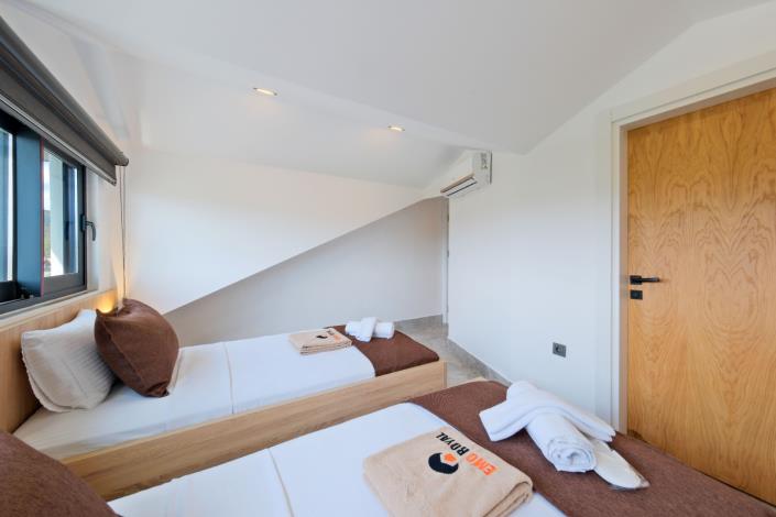 Image No.27-4 Bed Villa for sale