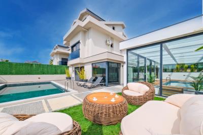 Stunning-Modern-Villa-in-Ovacik--18-