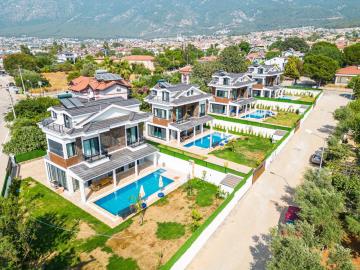 Large-Luxury-Villas-in-Fethiye--1-