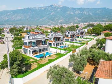 Large-Luxury-Villas-in-Fethiye--2-