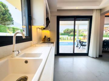 Large-Luxury-Villas-in-Fethiye--10-