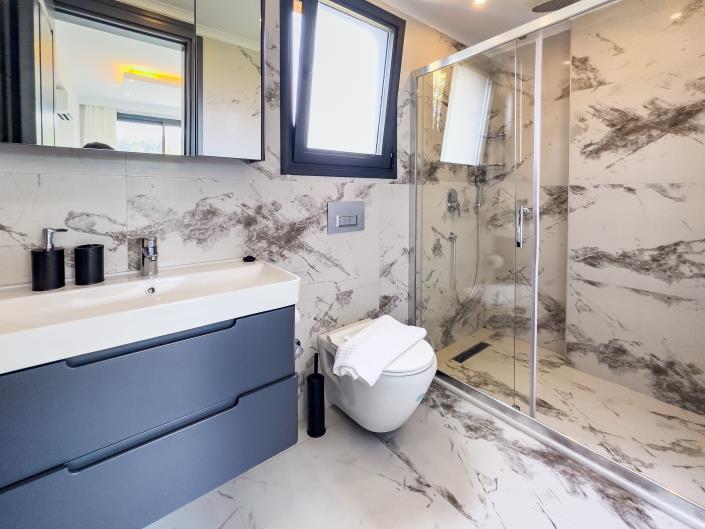 Image No.33-4 Bed Villa for sale