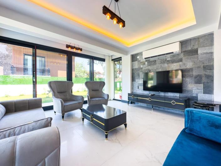 Image No.15-4 Bed Villa for sale