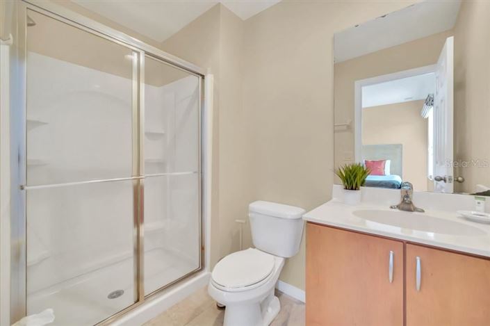 Image No.15-2 Bed House for sale