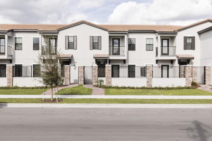 Image No.8-2 Bed Townhouse for sale