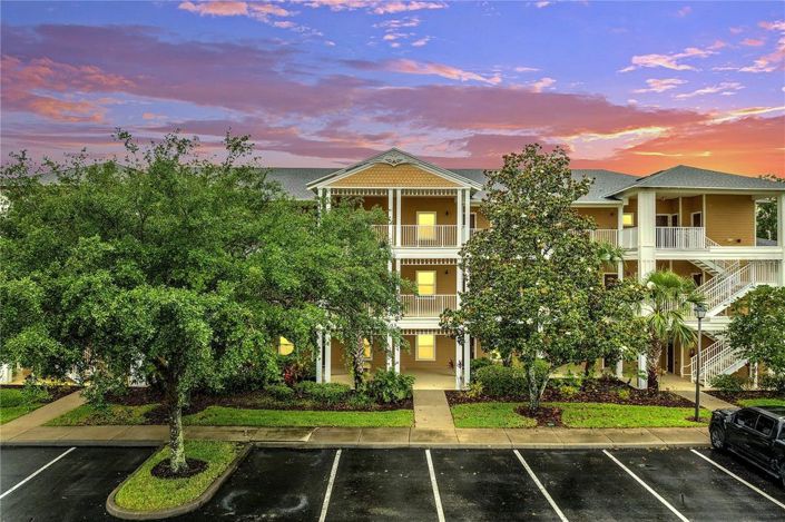 Davenport, Townhouse