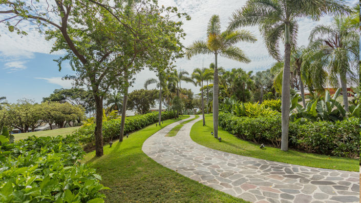 Image No.3-5 Bed Villa for sale