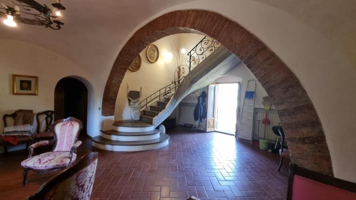 Image No.9-5 Bed Farmhouse for sale