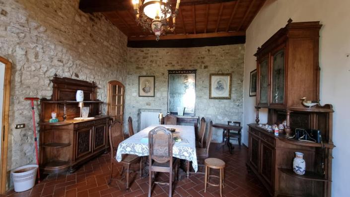 Image No.20-5 Bed Farmhouse for sale