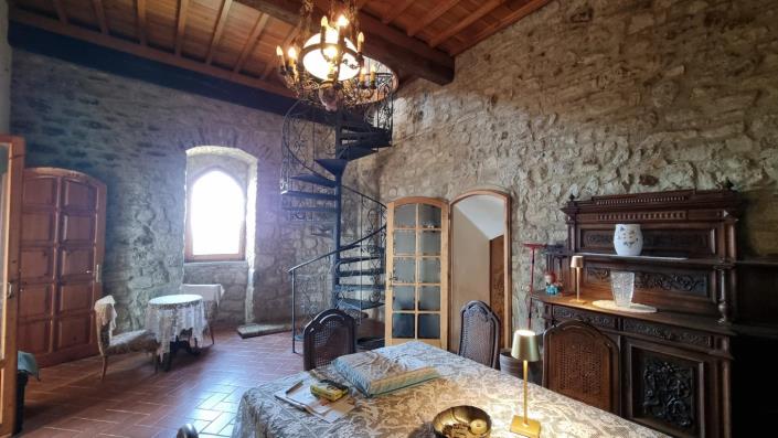 Image No.22-5 Bed Farmhouse for sale